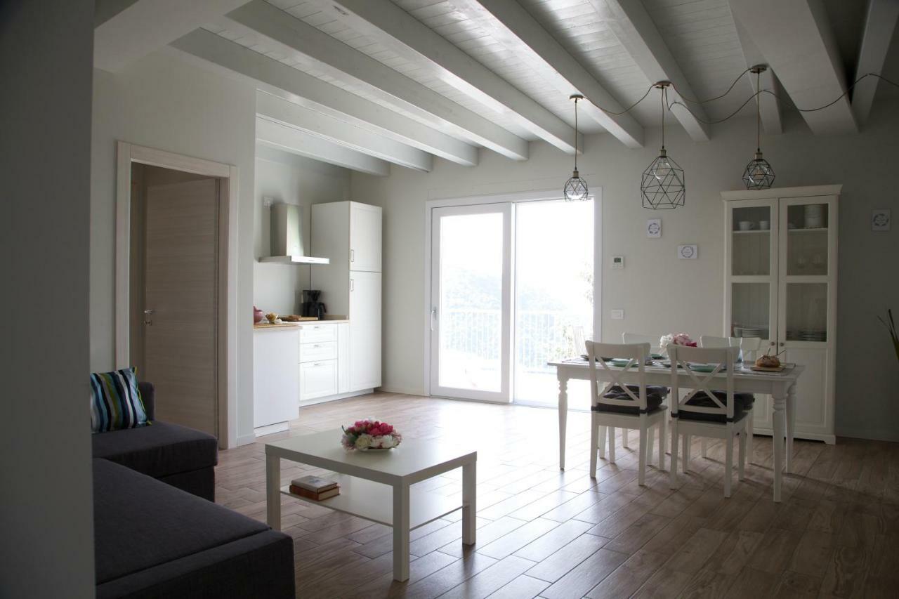 La Cornice Sul Garda - Your Home Villanuova sul clisi ภายนอก รูปภาพ